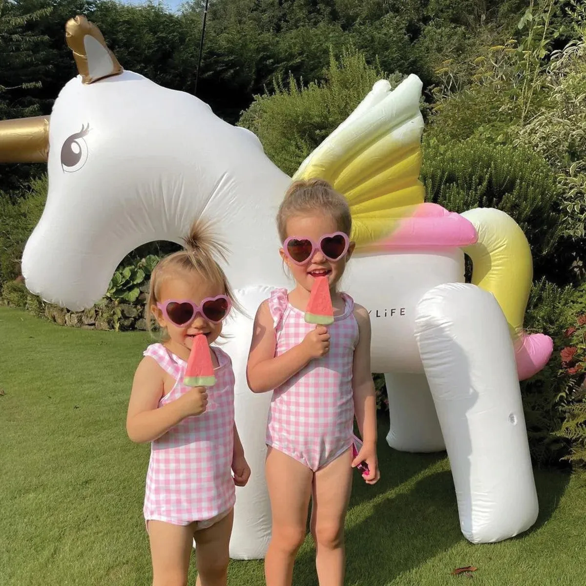 Sunnylife: Inflatable Giant Sprinkler Unicorn